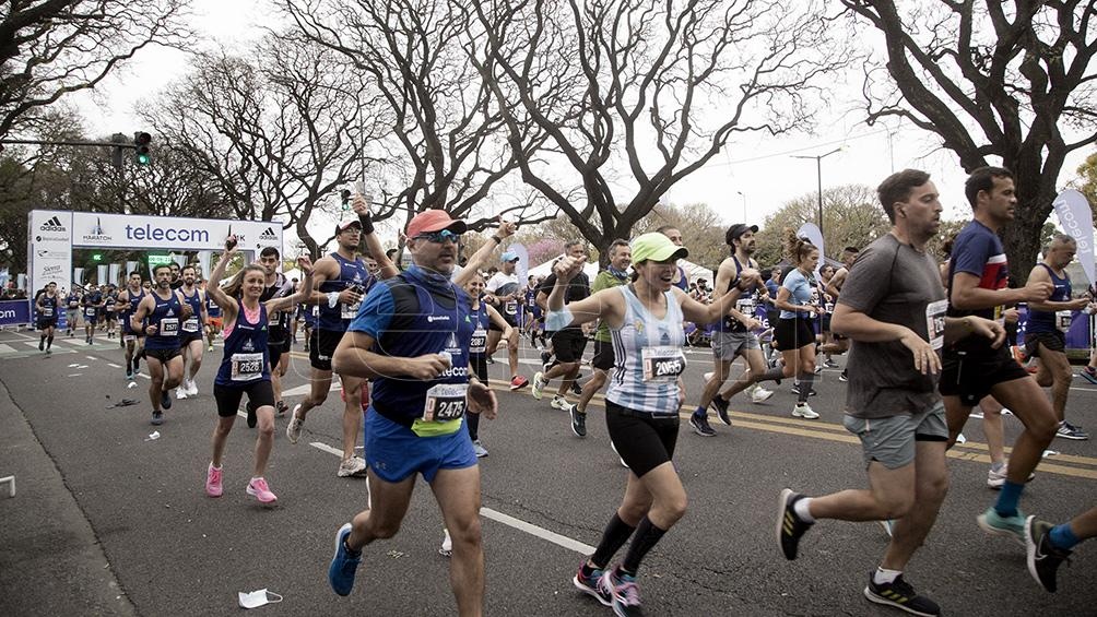 Al culminar las pruebas, los atletas pudieron retirar sus medallas de las mesas que se montarán especialmente. Foto: Leo Vaca