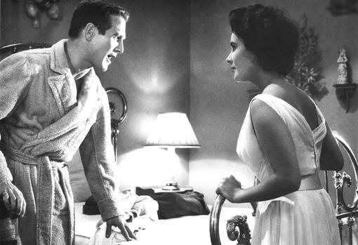 Paul Newman y Elizabeth Taylor, en &#039;La gata sobre el tejado de zinc&#039; (1958)