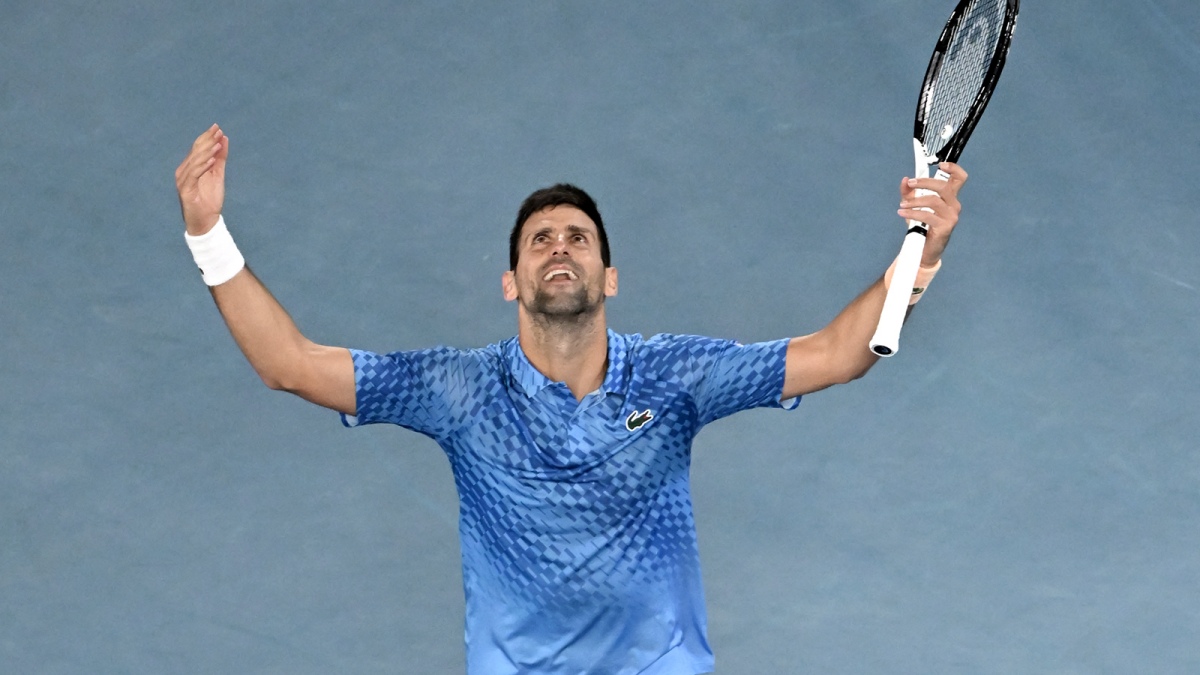 Venci con autoridad al griego Stefanos Tsitsipas 63 76 4 y 76 5 en la final disputada este domingo en Melbourne Park Foto AFP