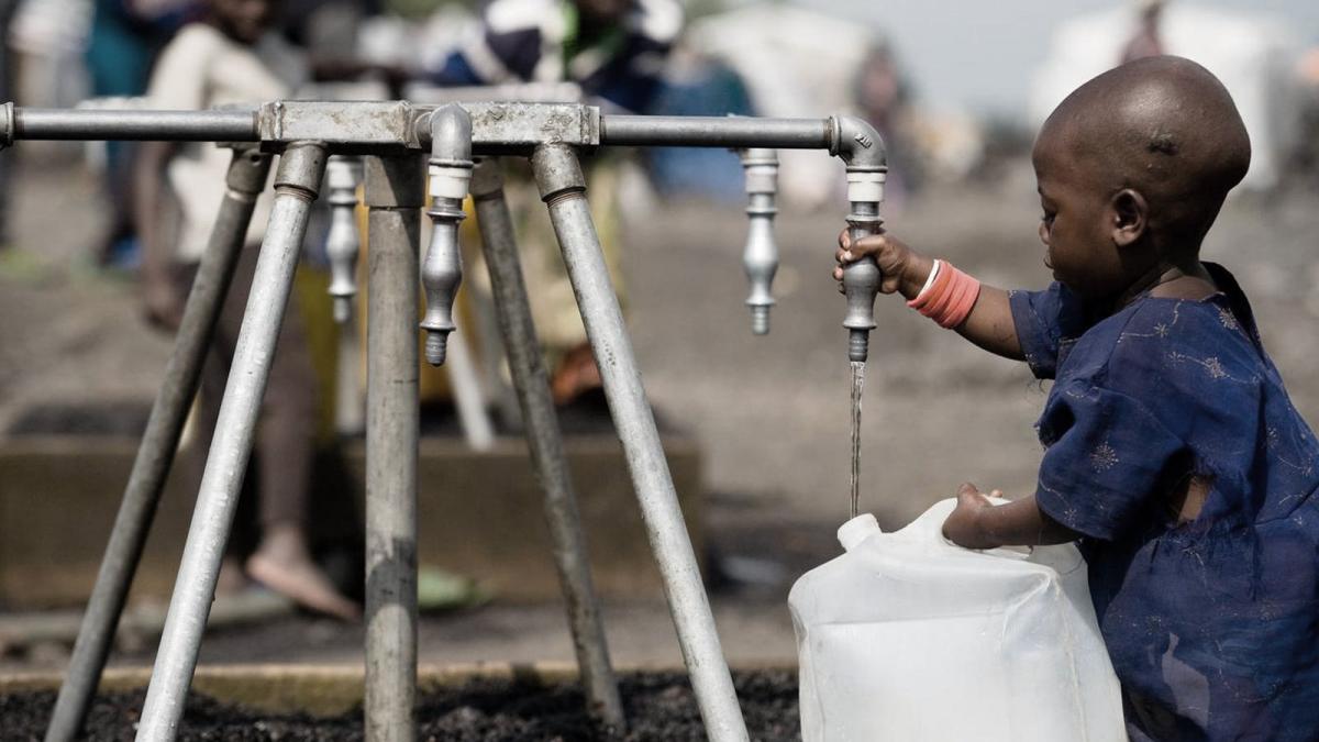 La falta de infraestructuras impide a las escuelas ofrecer un entorno seguro que proteja contra las enfermedades el Covid los parsitos las enfermedades respiratorias la diarrea indic Emilie Sidaner coordinadora de la publicacin Foto UNESCO